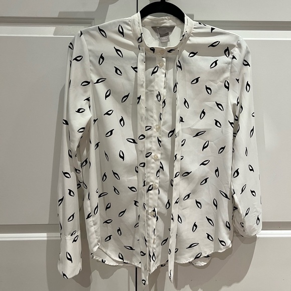 Elegant Blouse with Ties Size 2 - Picture 1 of 1